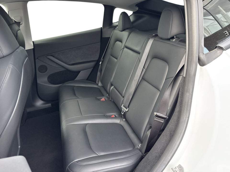 Tesla Model Y Long Range AWD 5d