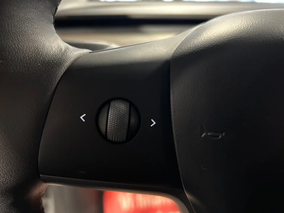 Tesla Model Y Long Range RWD 5d