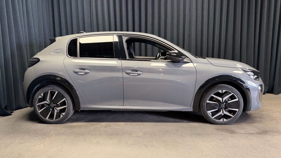 Peugeot e-208 54 GT 5d