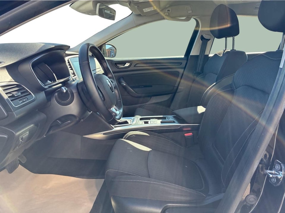 Renault Megane IV 1,3 TCe 140 Limited Sport Tourer EDC 5d