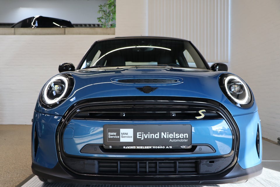 MINI Cooper SE Camden Edition 3d