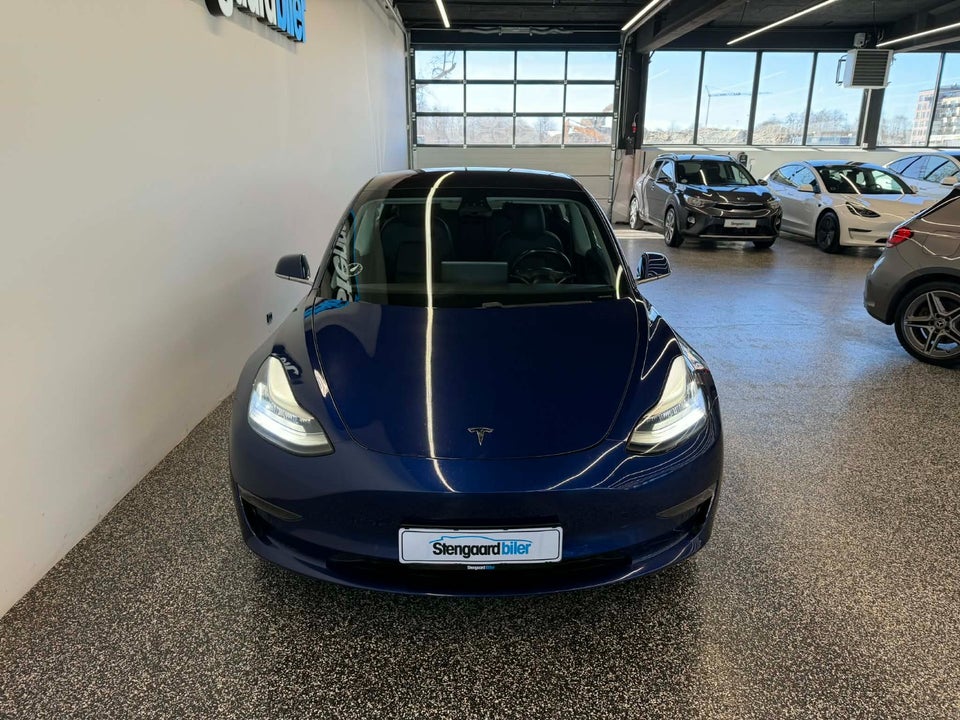 Tesla Model 3 Standard Range+ RWD 4d