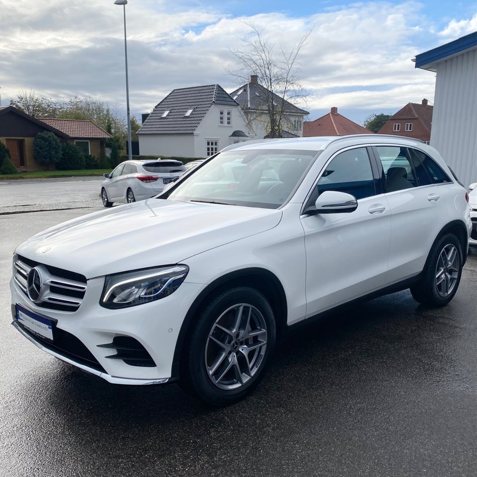 Mercedes GLC300 2,0 AMG Line aut. 4Matic 5d