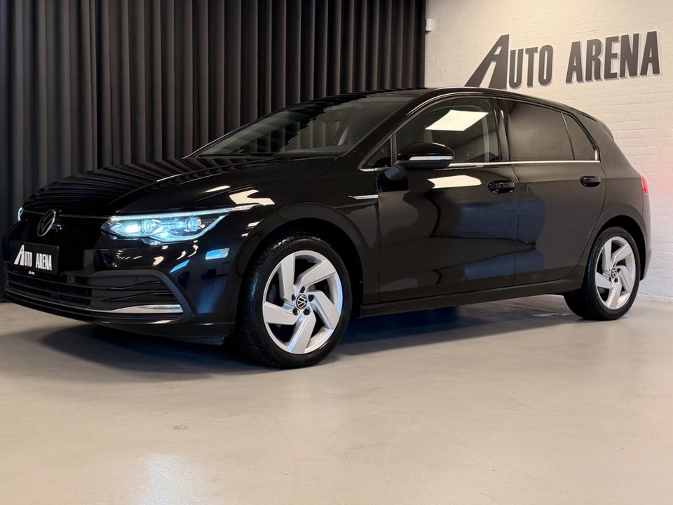 VW Golf VIII 1,5 eTSi 150 1st Edition DSG 5d