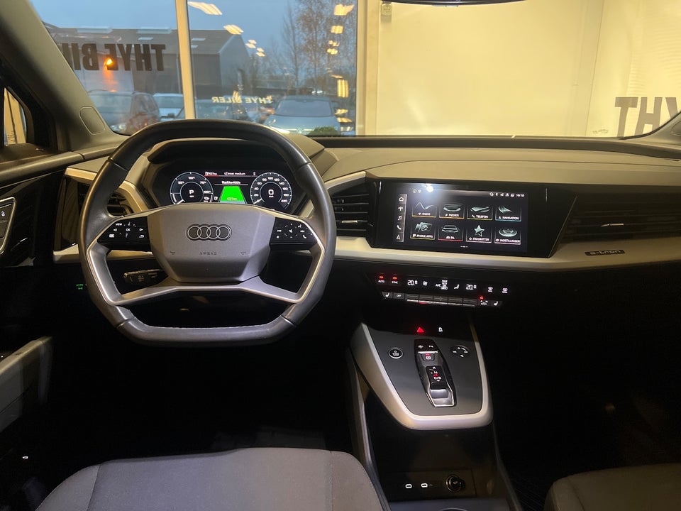 Audi Q4 e-tron 40  5d