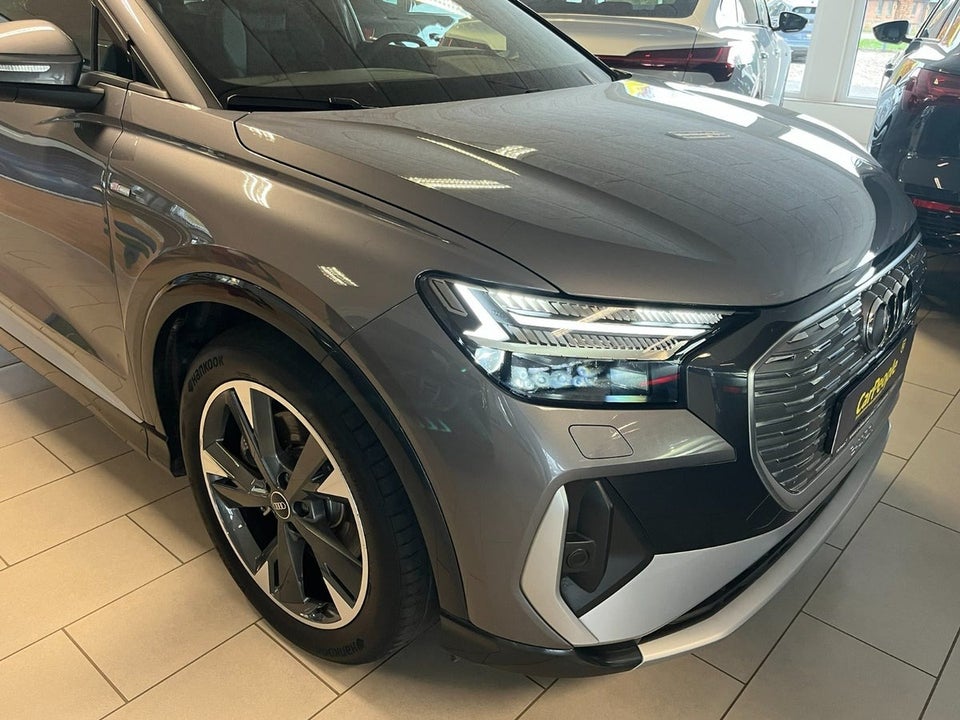 Audi Q4 e-tron 45 S-line 5d