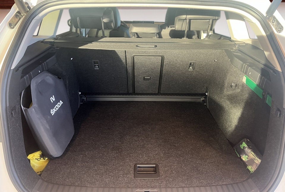 Skoda Enyaq 80 iV Loft 5d