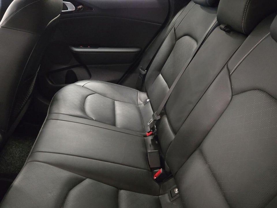Kia XCeed 1,6 PHEV Upgrade DCT 5d