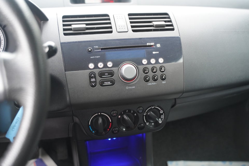 Suzuki Swift 1,3 GL 3d