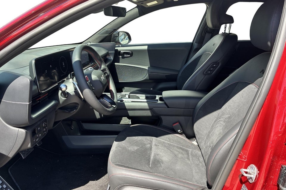 Hyundai Ioniq 6 84 N Line+ 4d