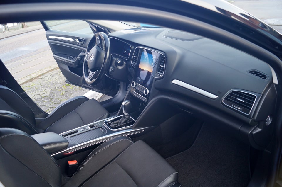 Renault Megane IV 1,3 TCe 160 Intens Sport Tourer EDC 5d