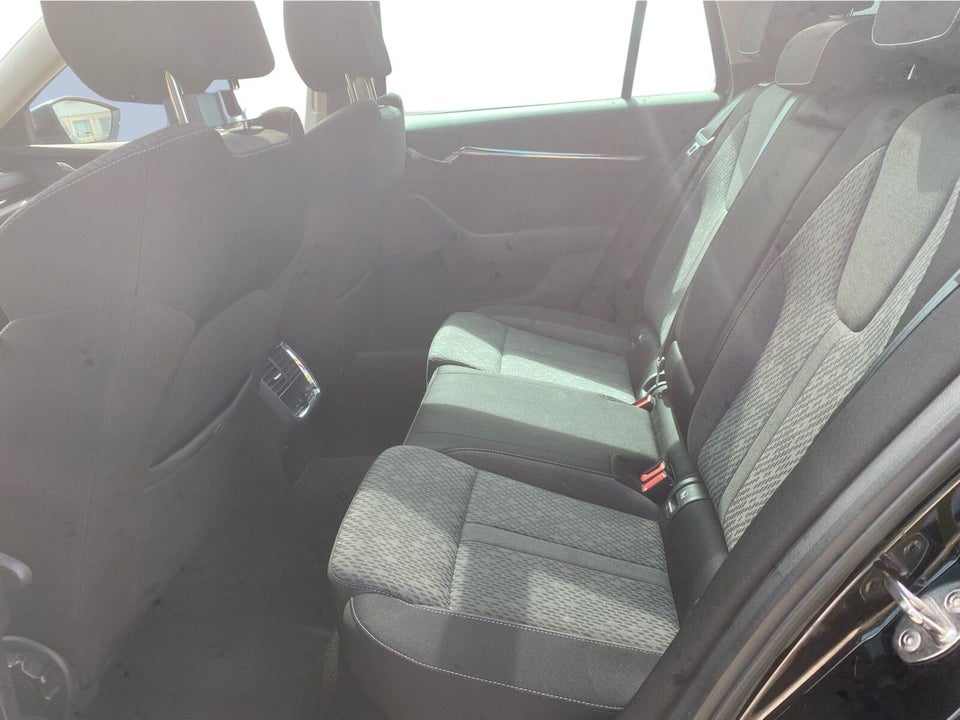 Skoda Octavia 2,0 TDi 150 Business Executive DSG 5d