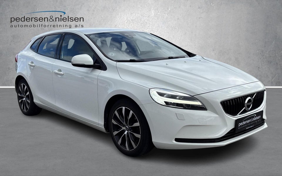 Volvo V40 2,0 T3 152 Dynamic Edition 5d