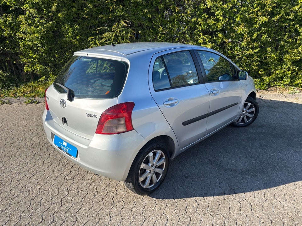 Toyota Yaris 1,3 Luna M/M 5d