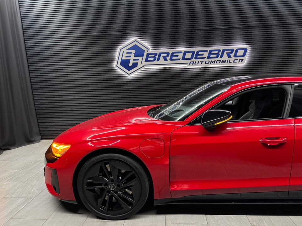 Audi RS e-tron GT quattro 4d