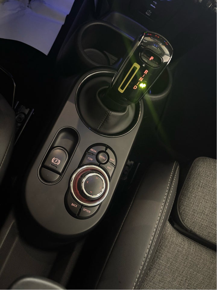 MINI Cooper SE Camden Edition 3d