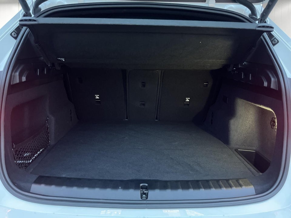 BMW iX1 eDrive20 X-Line 5d