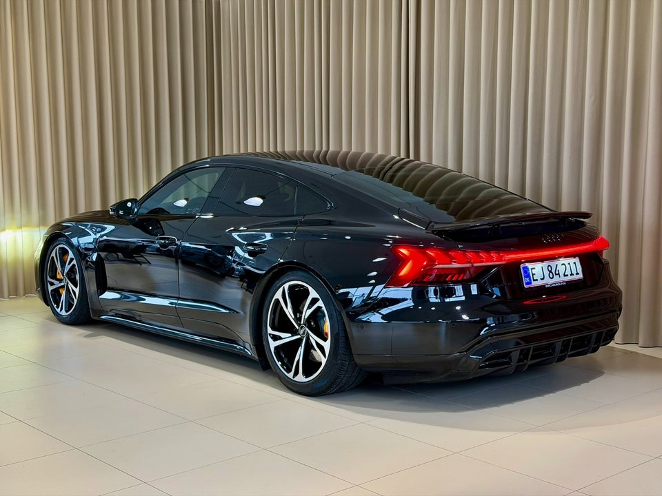 Audi e-tron GT quattro 4d