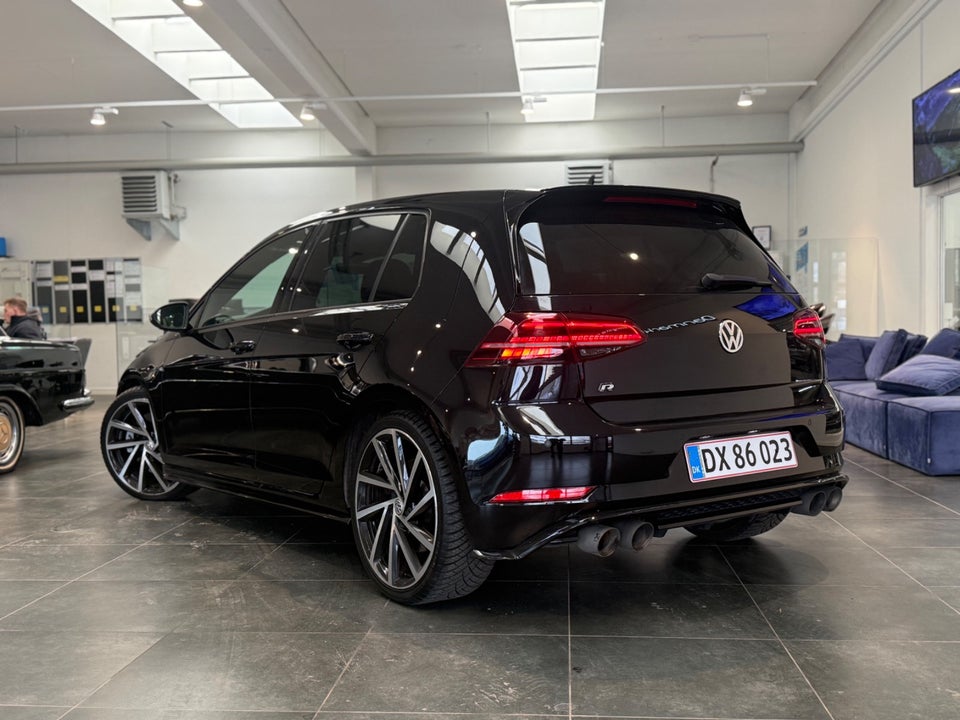 VW Golf VII 2,0 R DSG 4Motion 5d