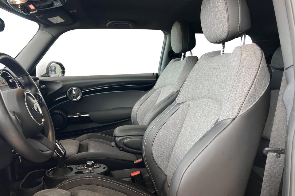 MINI Cooper SE Classic Trim 3d