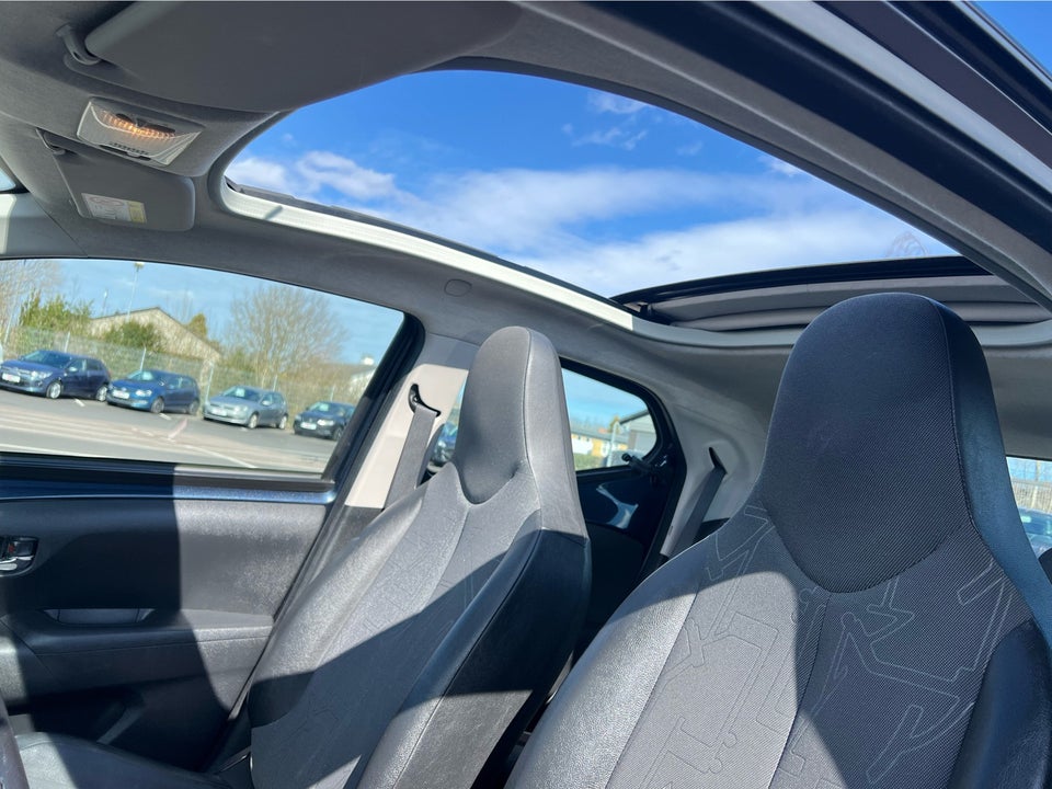 Toyota Aygo 1,0 VVT-i x-wave Sky 5d