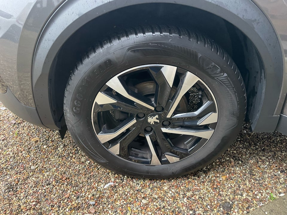 Peugeot 2008 1,2 PureTech 130 Allure Pack 5d