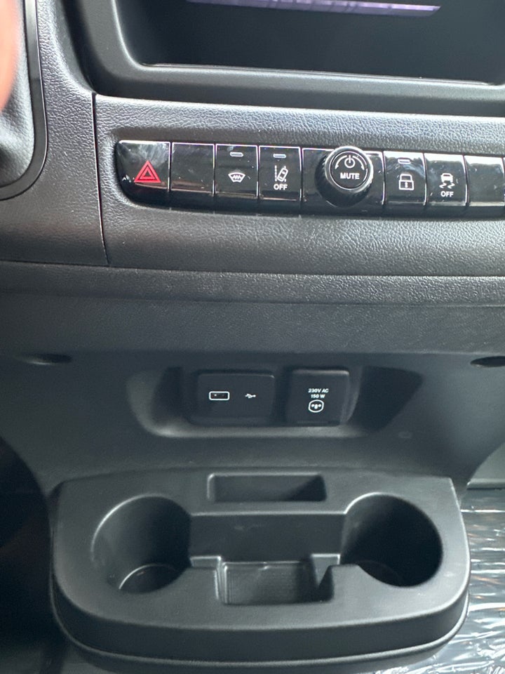 Fiat Ducato 35 Maxi 2,2 MJT 180 Kassevogn L2H2 Pro aut.