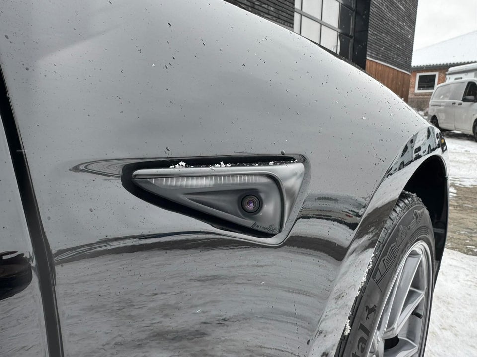 Tesla Model 3 Long Range AWD 4d