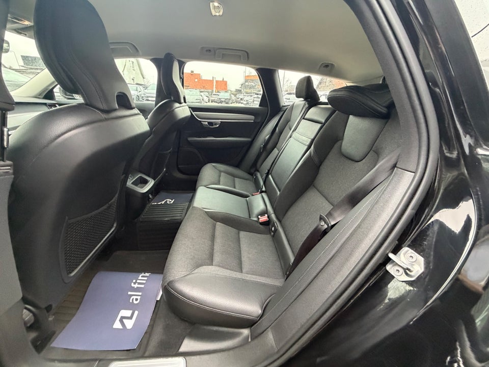 Volvo V90 2,0 D4 190 Momentum aut. 5d