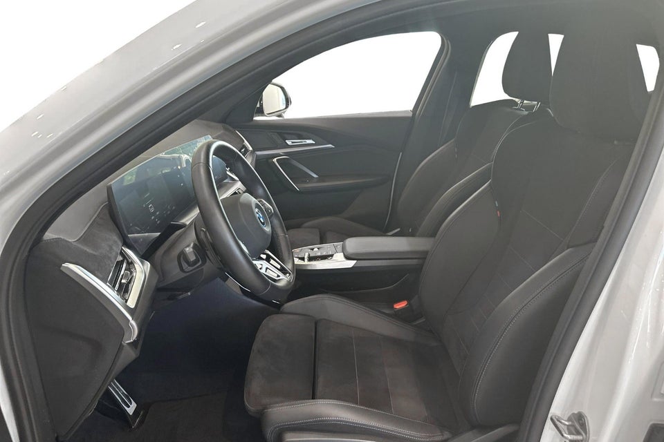 BMW iX2 eDrive20 M-Sport Pro 5d