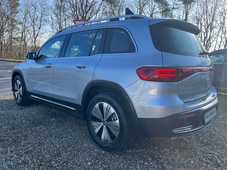 Mercedes EQB250+ Progressive 5d