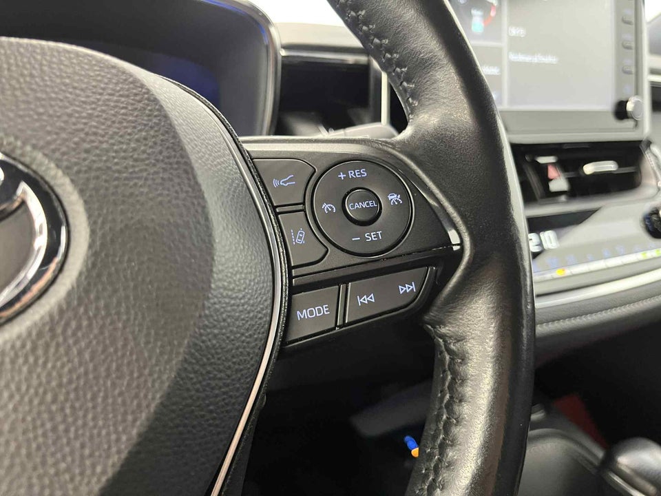 Toyota Corolla 1,8 Hybrid Active Smart Touring Sports MDS 5d