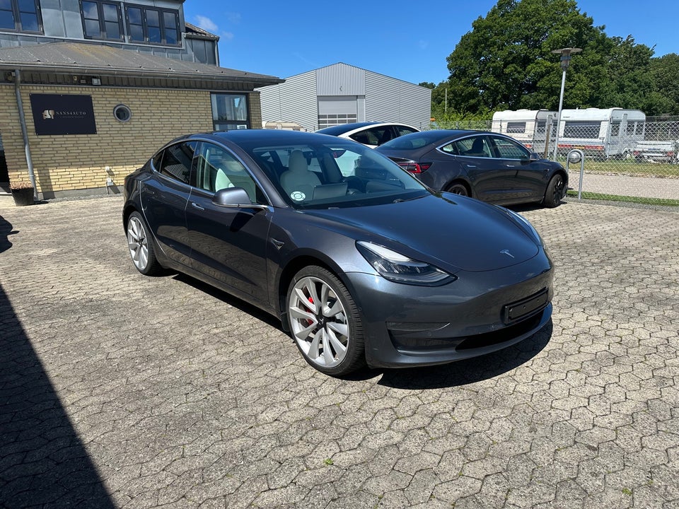 Tesla Model 3 Performance AWD 4d