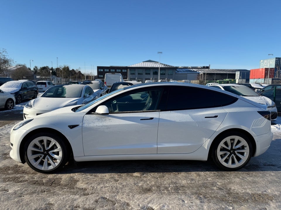 Tesla Model 3 Standard Range+ RWD 4d