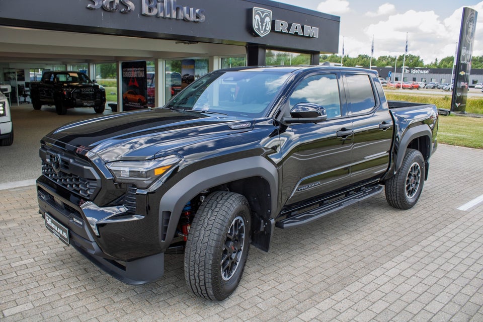 Toyota Tacoma 2,4 Hybrid Off-Road Premium aut. 4x4 4d