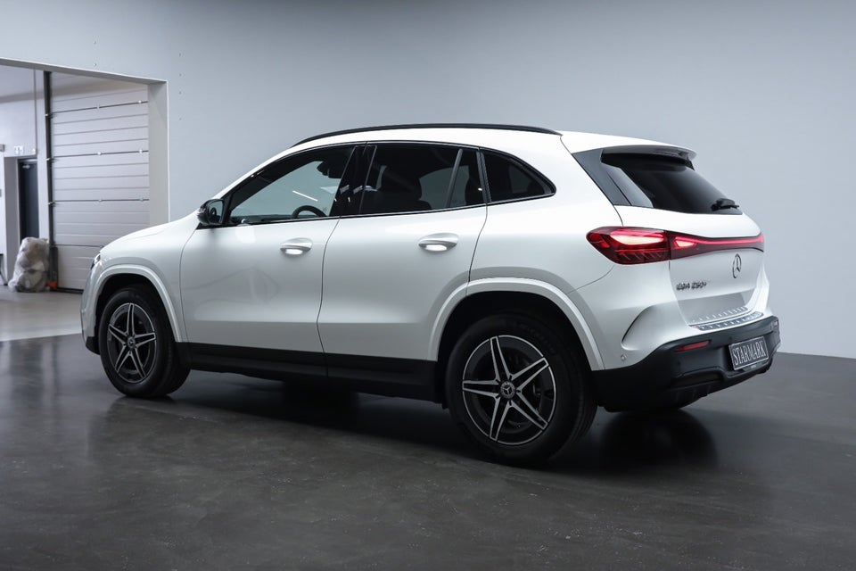 Mercedes EQA250+ AMG Advance 5d