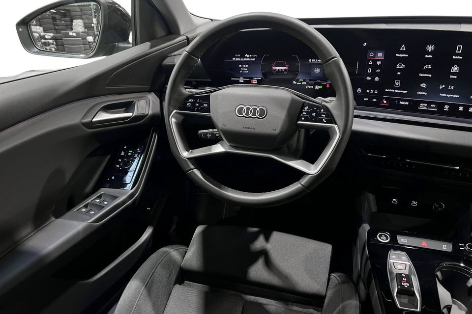 Audi Q6 e-tron Progress performance 5d