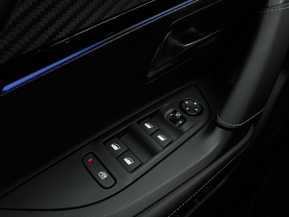 Peugeot e-2008 54 GT 5d