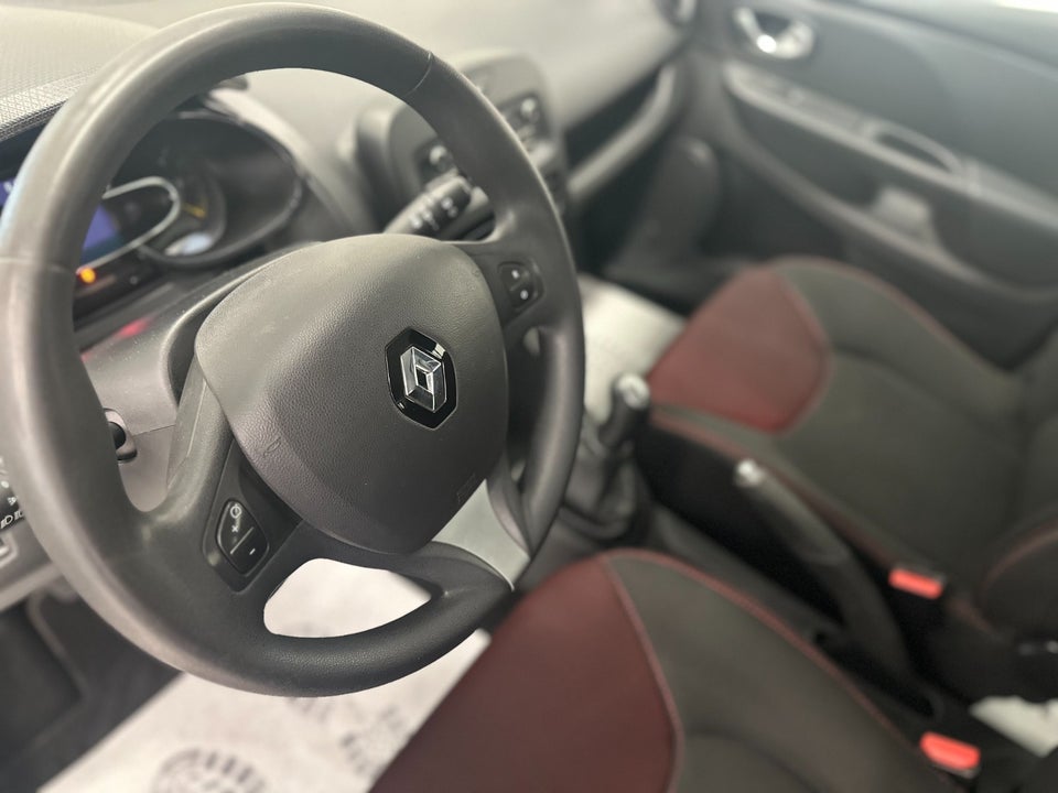 Renault Clio IV 1,2 16V Authentique Sport Tourer 5d