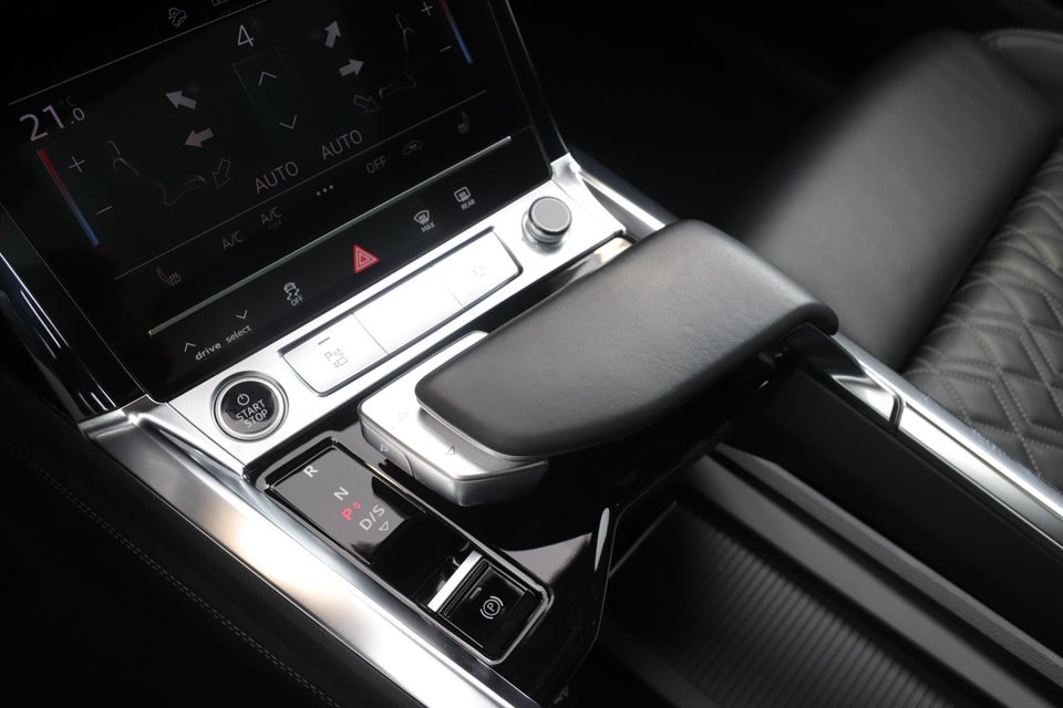 Audi e-tron 55 S-line quattro 5d