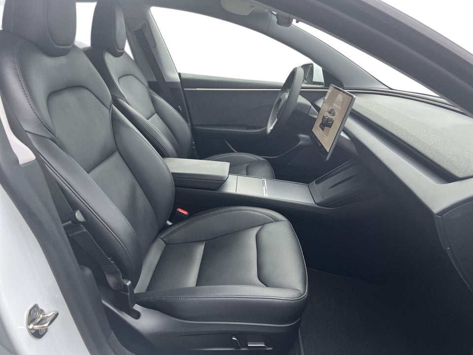 Tesla Model 3 Long Range AWD 4d