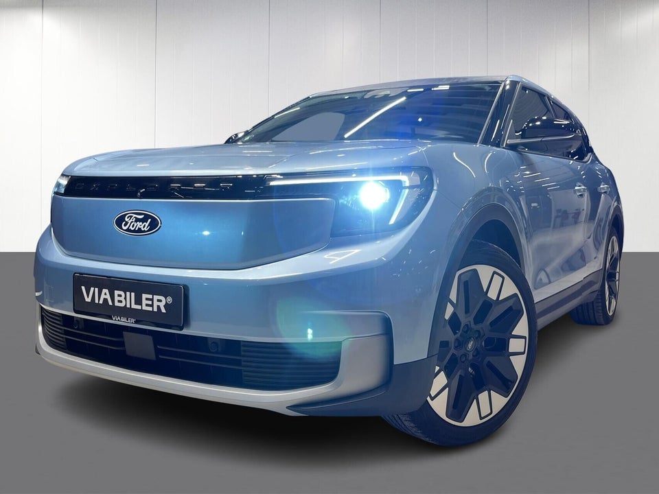 Ford Explorer 82 Premium Extended Range 5d