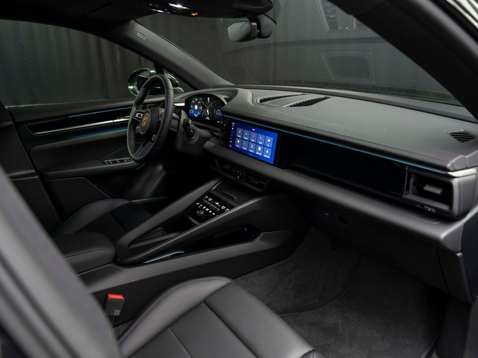 Porsche Macan 4 5d