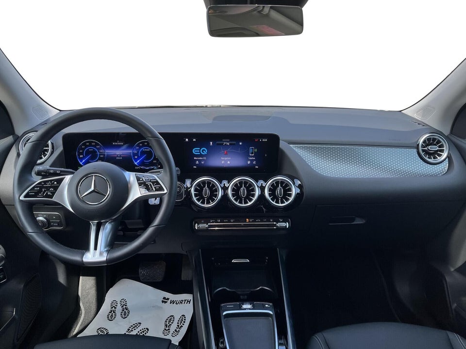 Mercedes EQA300 4Matic 5d