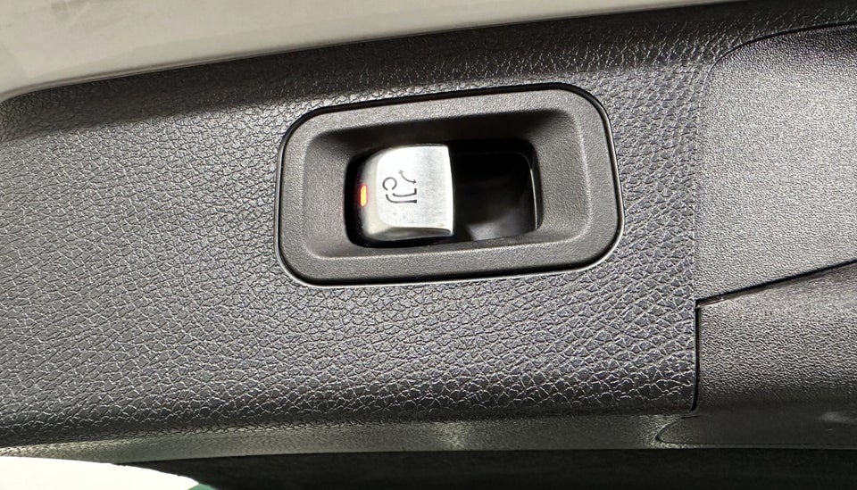 Mercedes E220 d 2,0 AMG Line stc. aut. 5d