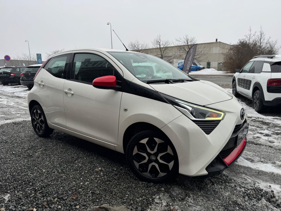 Toyota Aygo 1,0 VVT-i x-plore 5d