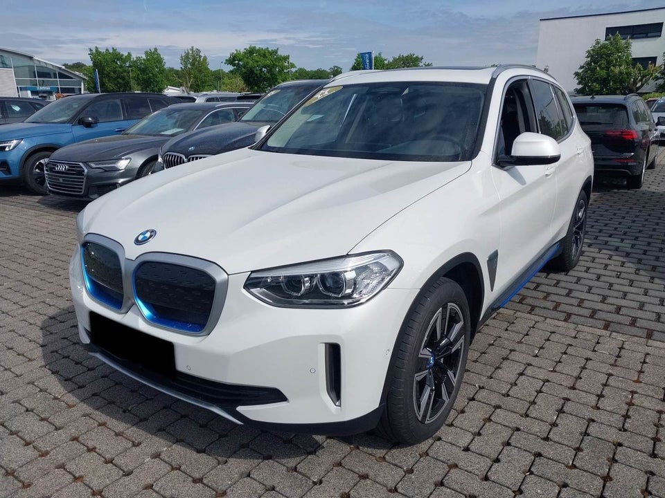 BMW iX3 Charged 5d