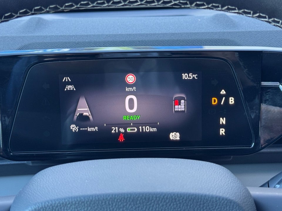 Ford Capri 77 Premium Extended Range 5d