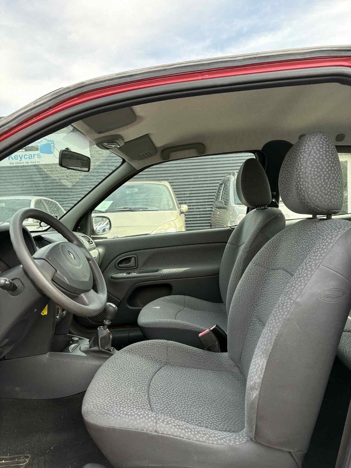 Renault Clio II 1,2 8V Authenique 3d