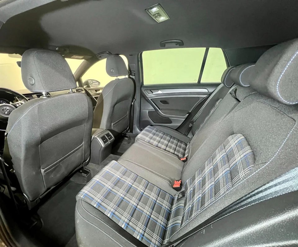 VW Golf VII 1,4 GTE DSG 5d